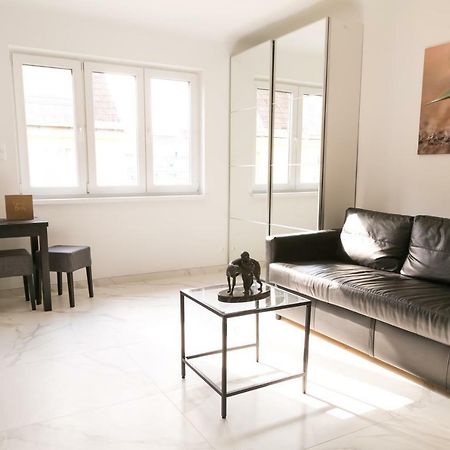Supreme Vienna Studio Apartment Luaran gambar
